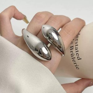 Band Ring in Platinum With Diamonds