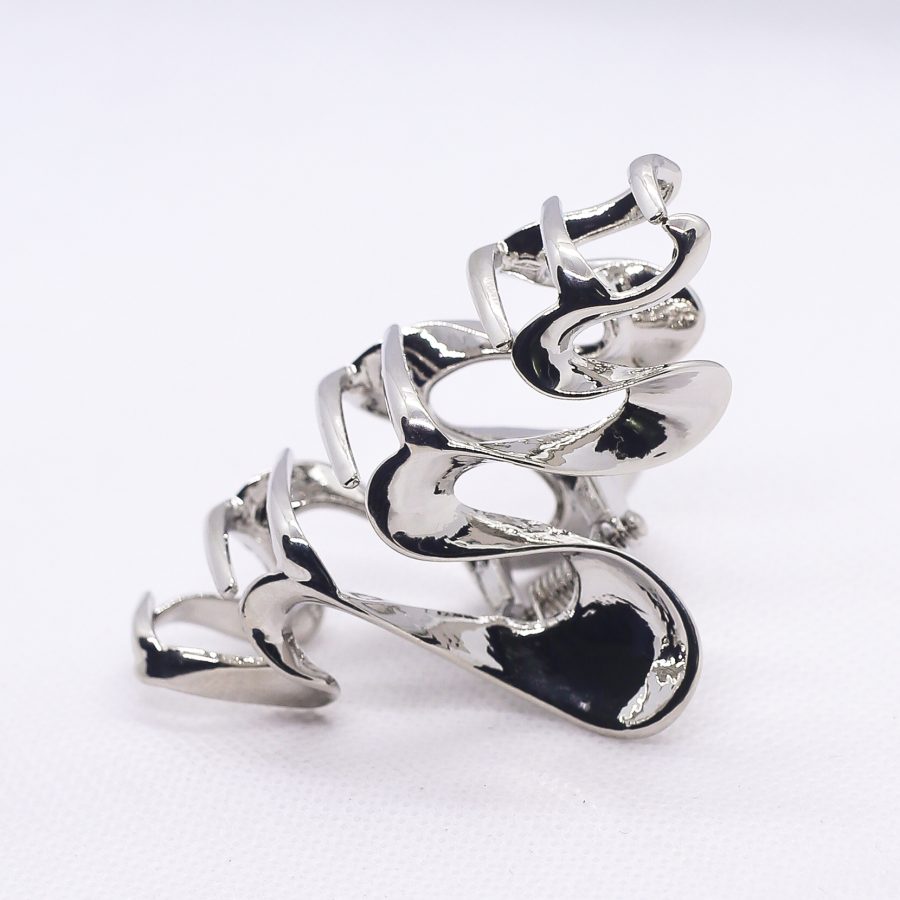 Twisted claw clip