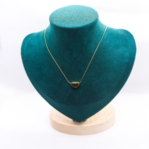 Fitted large small heart necklace