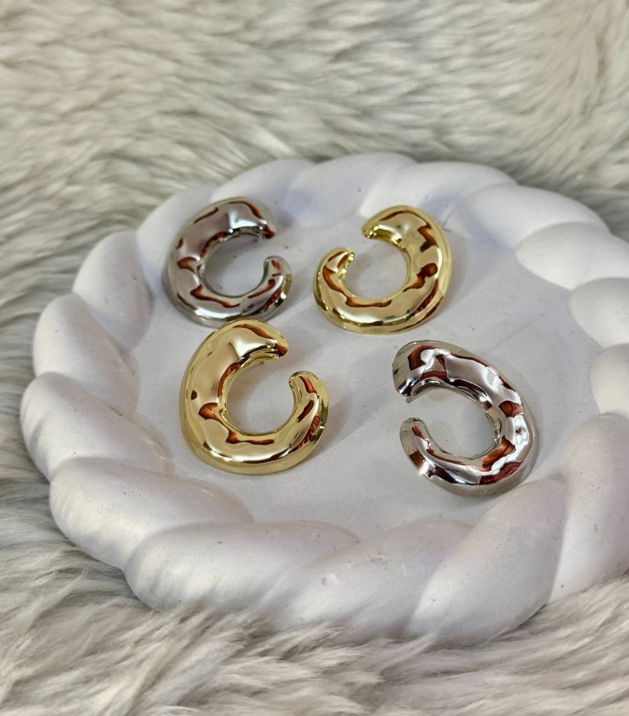 Molten silver open hoops earrings - Image 3