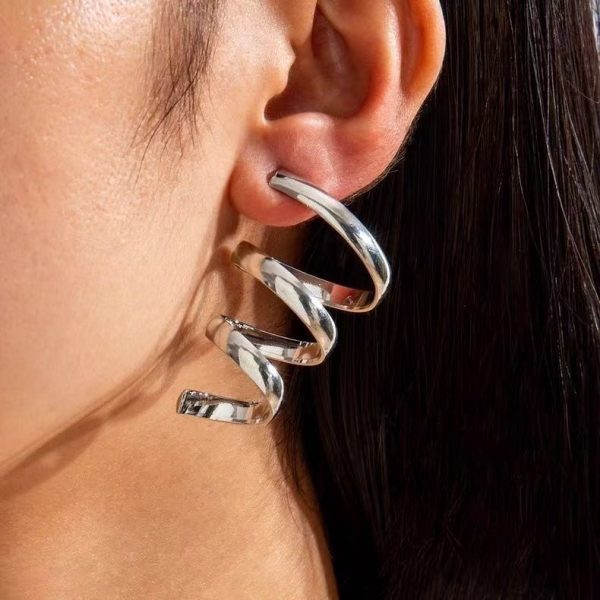 Curly silver earrings