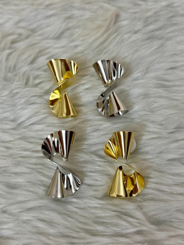 Silver twist hour glass earrings - Image 2