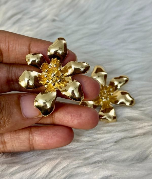 Chunky Golden Cosmos earrings - Image 2