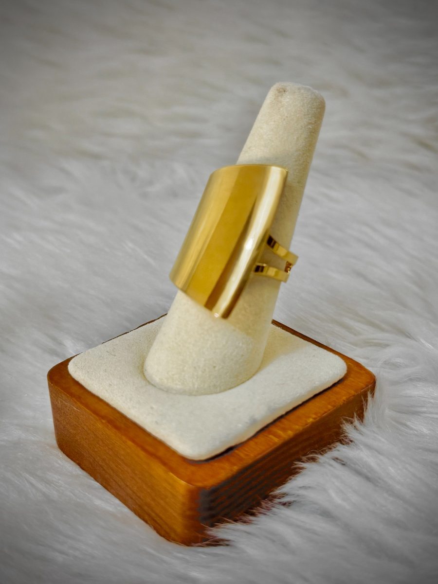 Gold plane chunky ring - Image 2