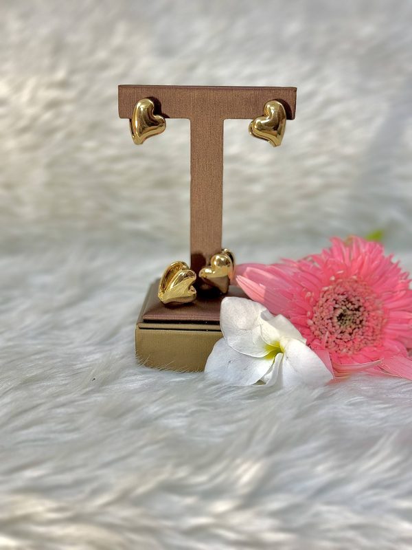 Golden heart sleeper earrings