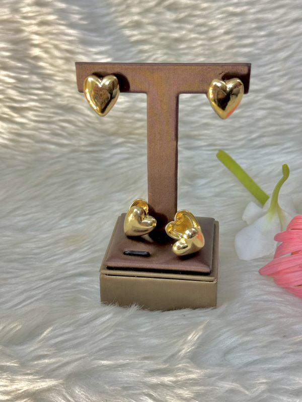 Golden heart sleeper earrings