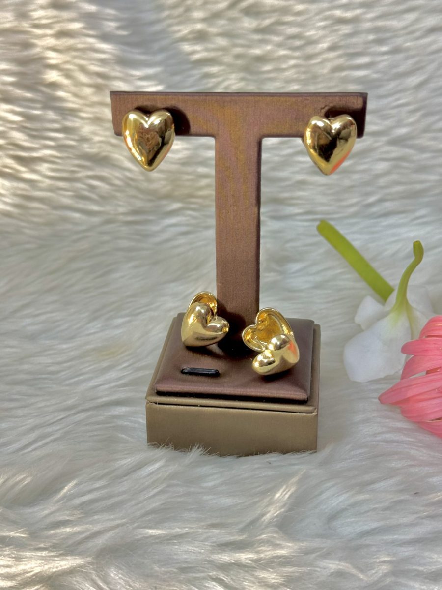 Golden heart sleeper earrings