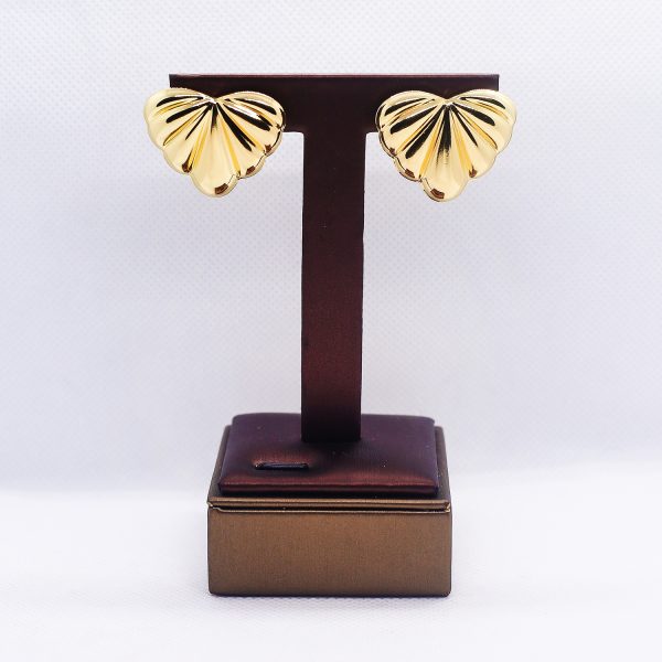 Triangle clam shell earrings