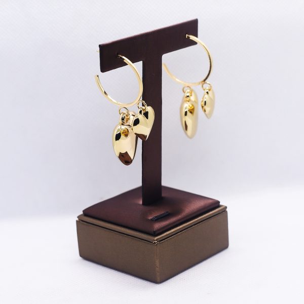 Hoop with dangling hearts earrings - Image 2