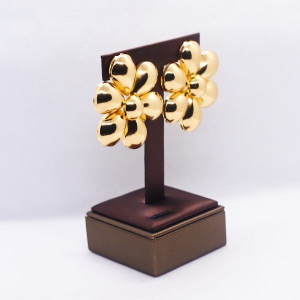 Golden chunky butter-cup earrings - Image 2