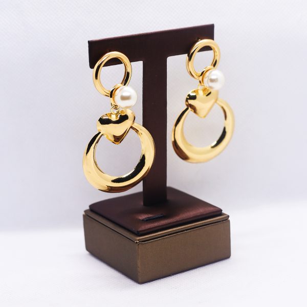 Golden layered heart and rings earrings - Image 2