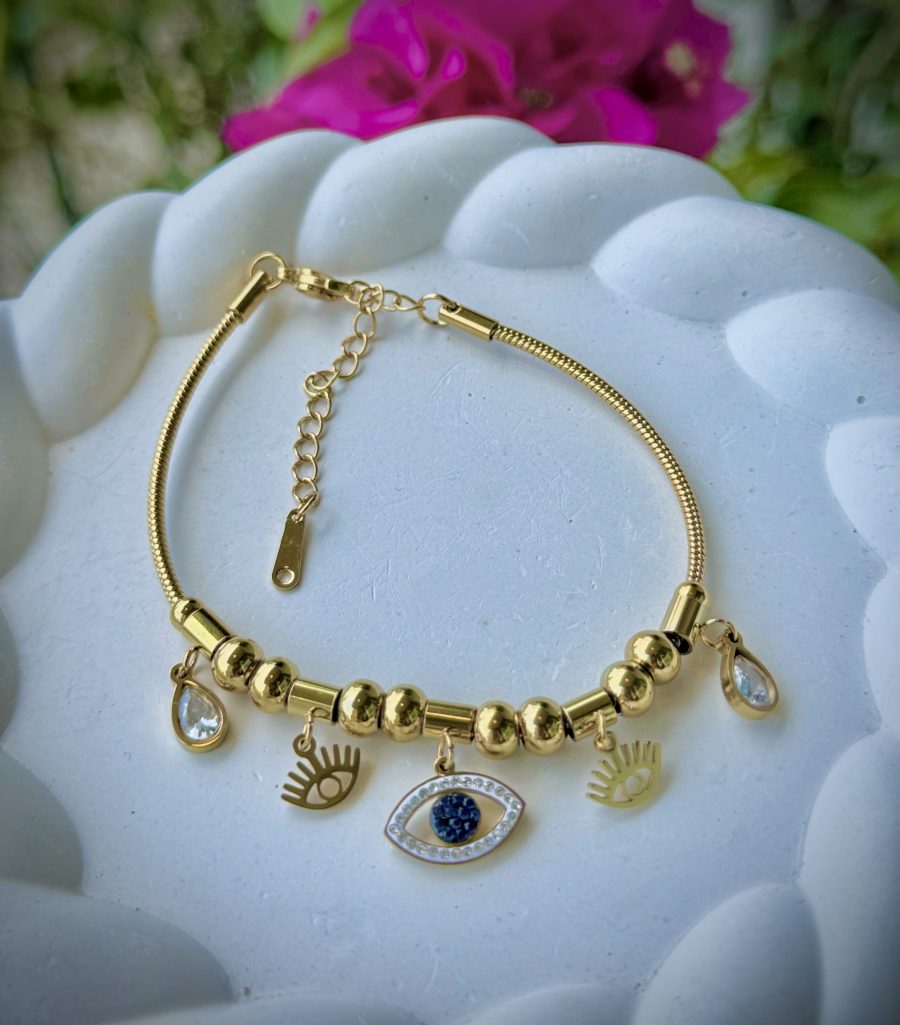 Eyes on me bracelet